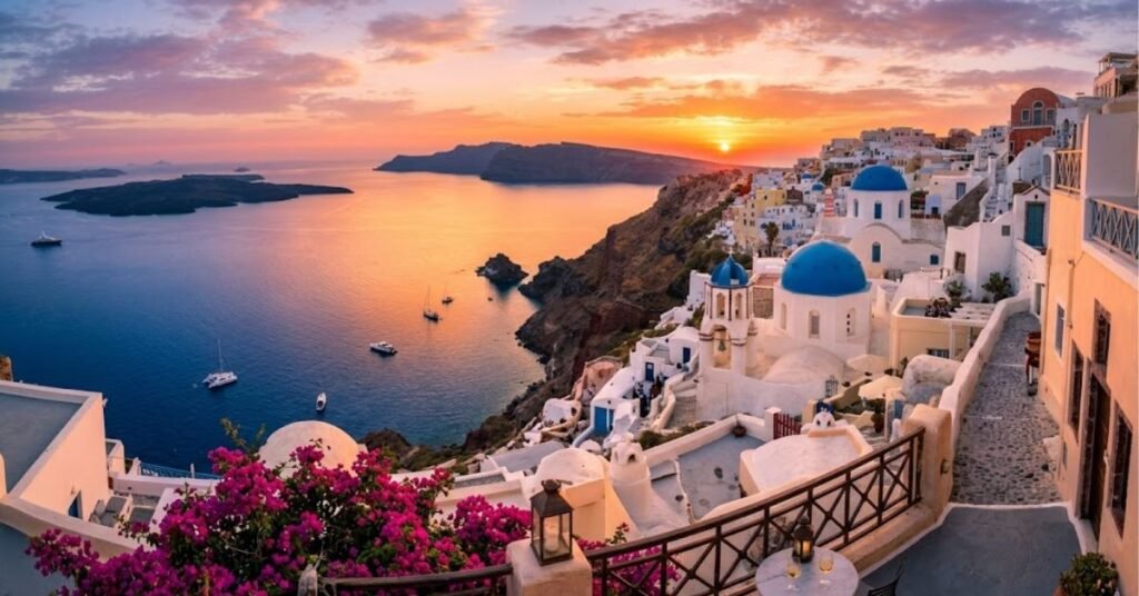Santorini, Greece: Stunning Sunsets